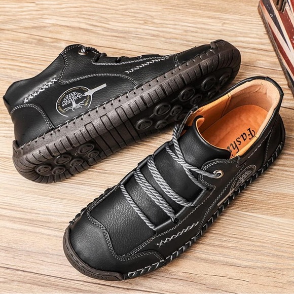 Govicta 
Leather Ankle Chukka Boots - Picture 2 of 11